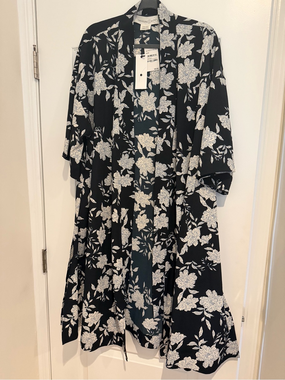Nordstrom Black and White Floral Long Kimono